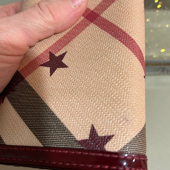Burberry Rare Super Nova Burgundy Wallet with snap closure - Picture 16 of 16
